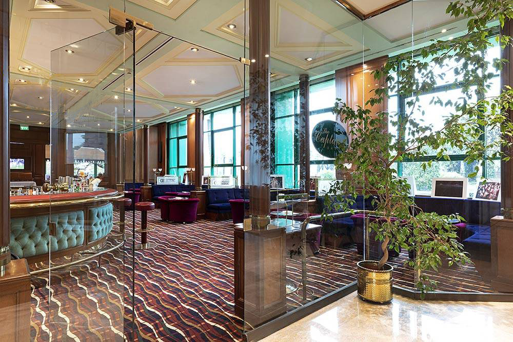 gallery_Captains_Bar_e_Patio1