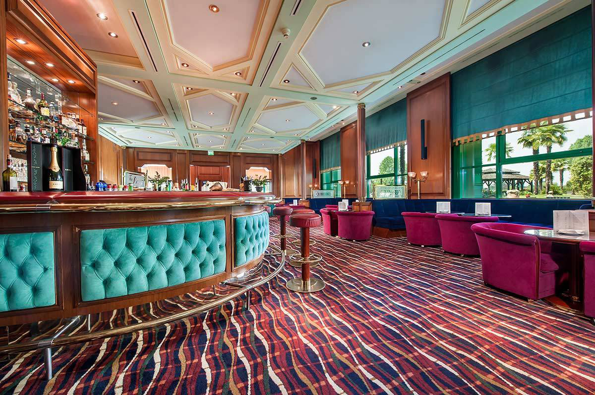 gallery_garden_CaptainsBar